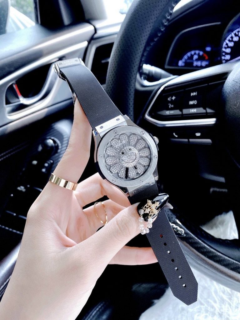 Đồng hồ nữ đính đá Hublot