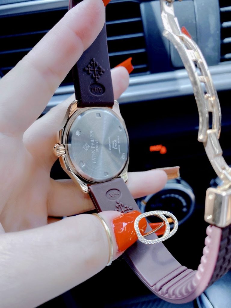 Đồng hồ PAtek Philippe fake nhật