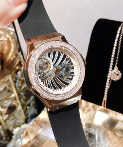 Đồng hồ Hanboro nữ dây cao su màu đen