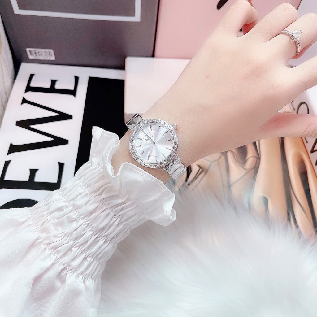 Đồng hồ chính hãng Davena