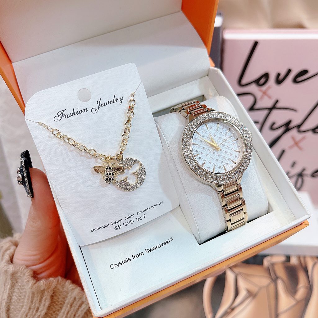 Đồng hồ nữ đính đá Davena