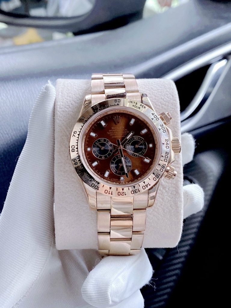 Đồng hồ Rolex màu vàng hồng