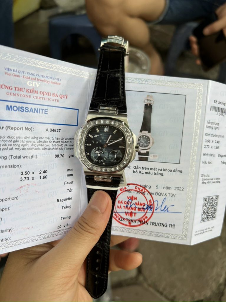 Độ kim cương đồng hồ Patek Philippe