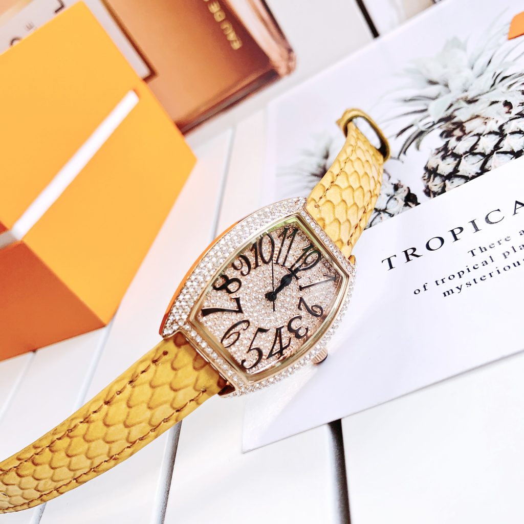 Đồng hồ Davena nữ dây da màu vàng