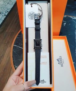 Đồng hồ Hermes mặt vuông