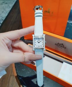 Đồng hồ Hermes màu trắng