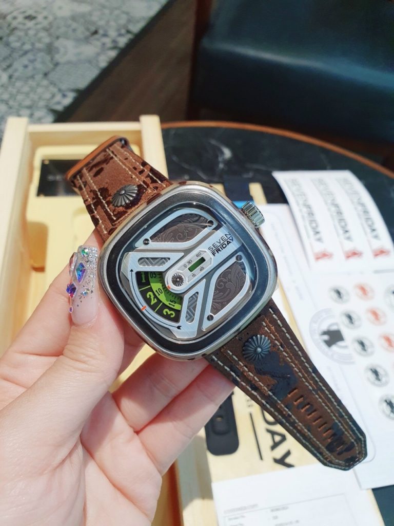 Đồng hồ SevenFriday dây da màu nâu