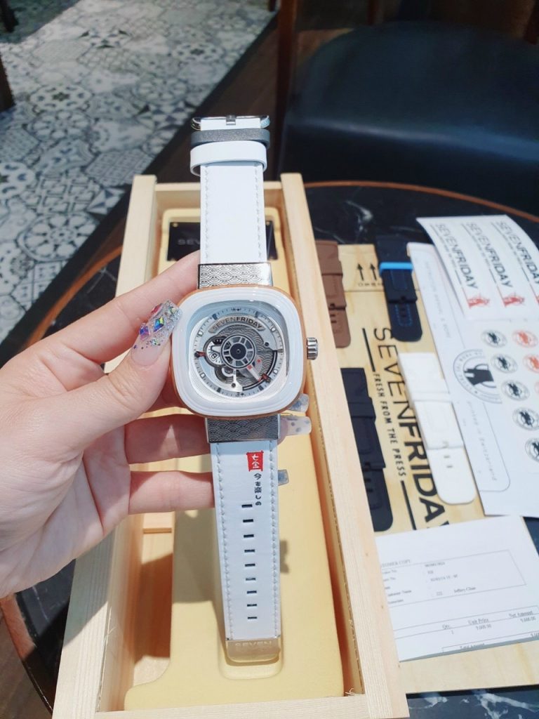 Đồng hồ SevenFriday fake