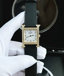 Đồng hồ nữ màu đen Hermes