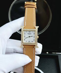 Đồng hồ nữ màu nâu Hermes