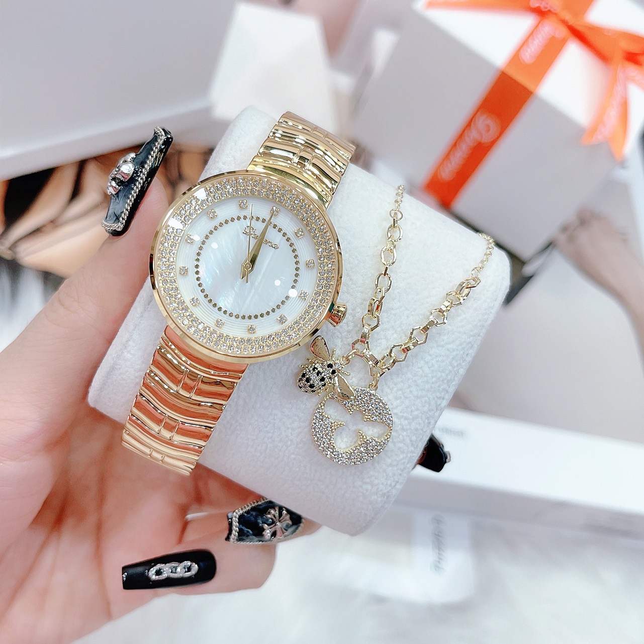 Đồng hồ DAvena nữ chính hãng xách tay Đồng hồ DAvena nữ chính hãng xách tay