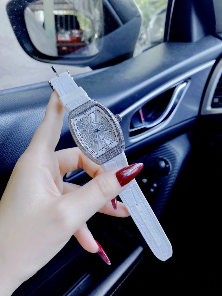 Đồng hồ Franck Muller V32 màu trắng