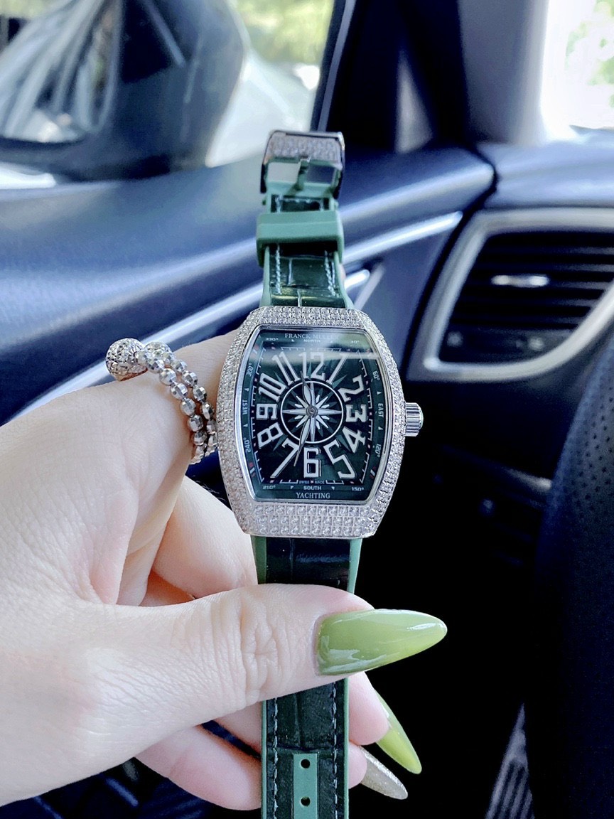 Đồng hồ Franck Muller V32 nữ màu xanh lá cây Đồng hồ Franck Muller V32 nữ màu xanh lá cây