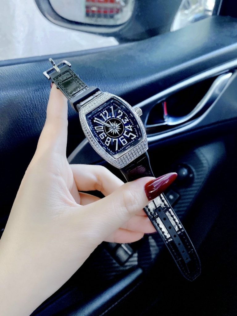 Đồng hồ Franck Muller nữ dây cao su màu đen