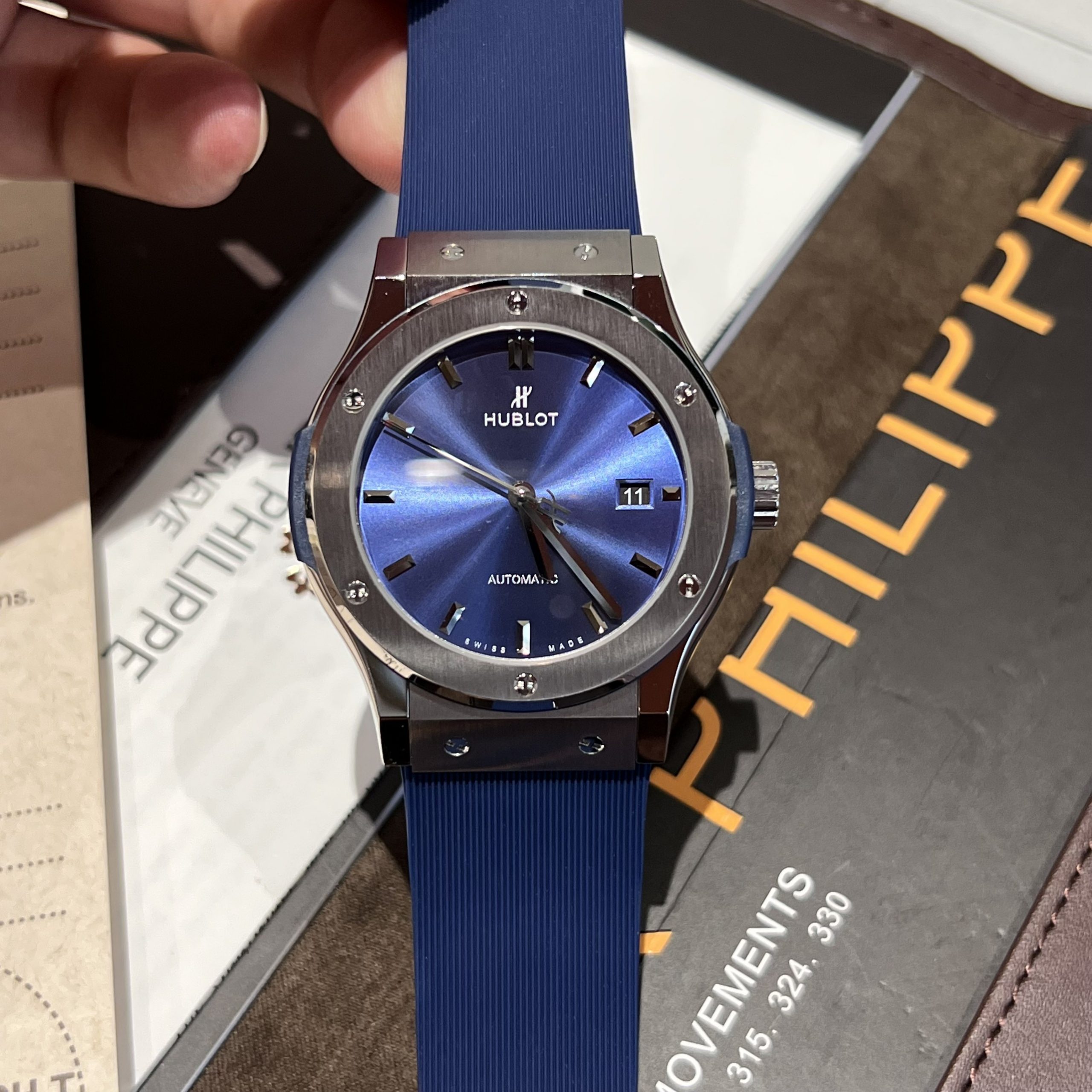 Đồng hồ Hublot JJF màu xanh than Đồng hồ Hublot JJF màu xanh than