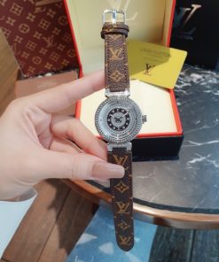 Đồng hồ Louis Vuitton nữ dây da