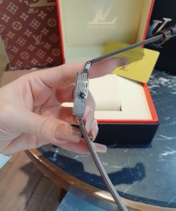 Đồng hồ Louis Vuitton siêu cấp