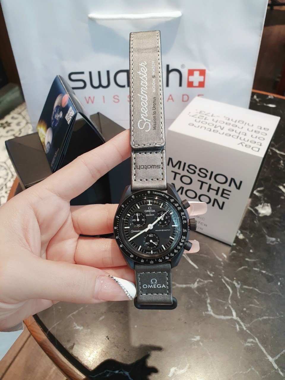 Đồng hồ Omega x Swatch replica Đồng hồ Omega x Swatch replica