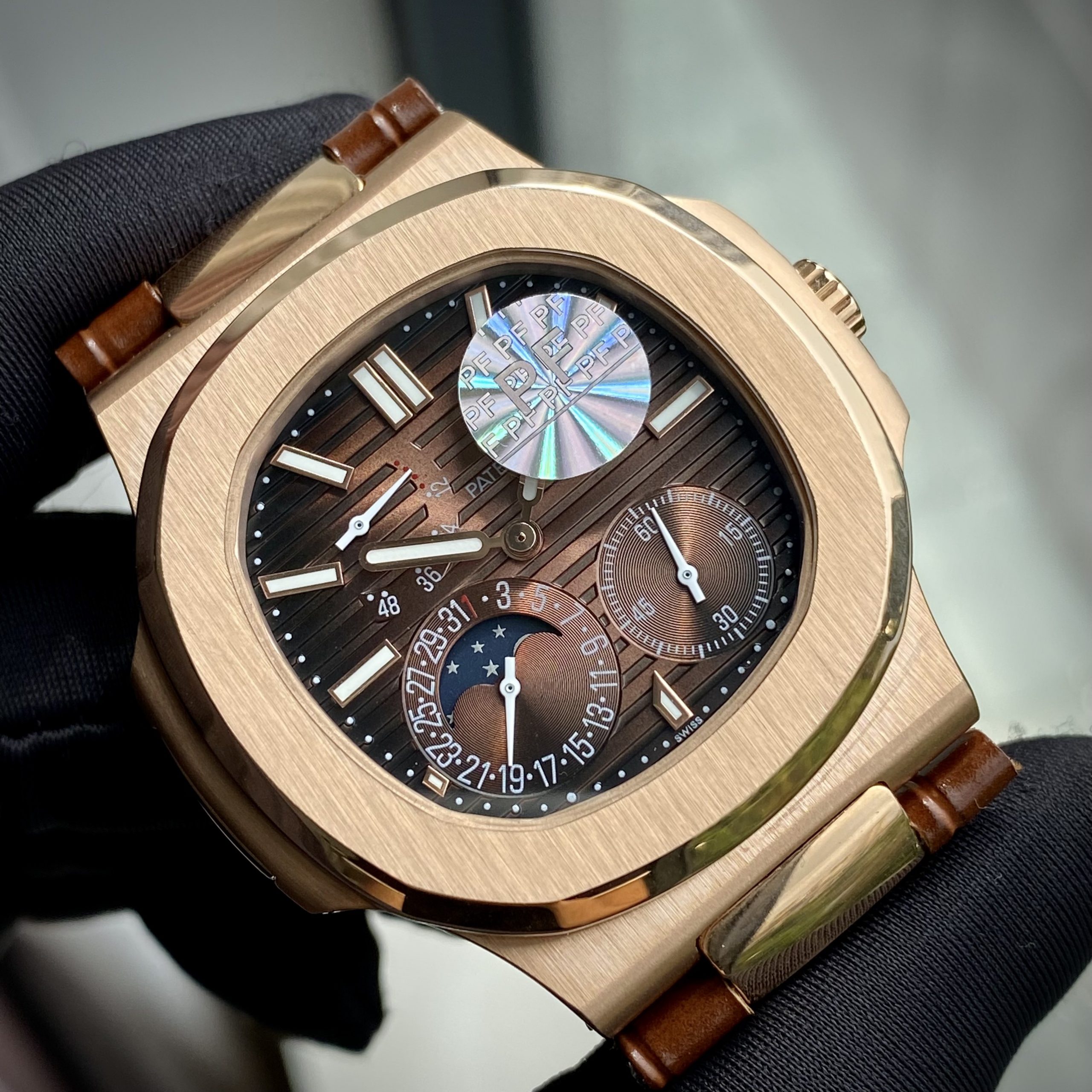 Đồng hồ Patek Philippe 5712R PF Factory Đồng hồ Patek Philippe 5712R PF Factory