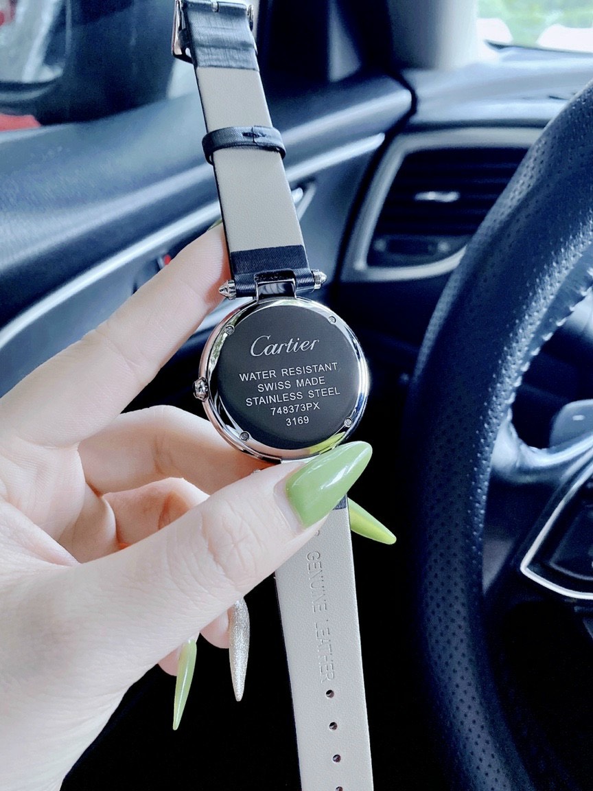 Đồng hồ nữ Cartier giá rẻ Đồng hồ nữ Cartier giá rẻ
