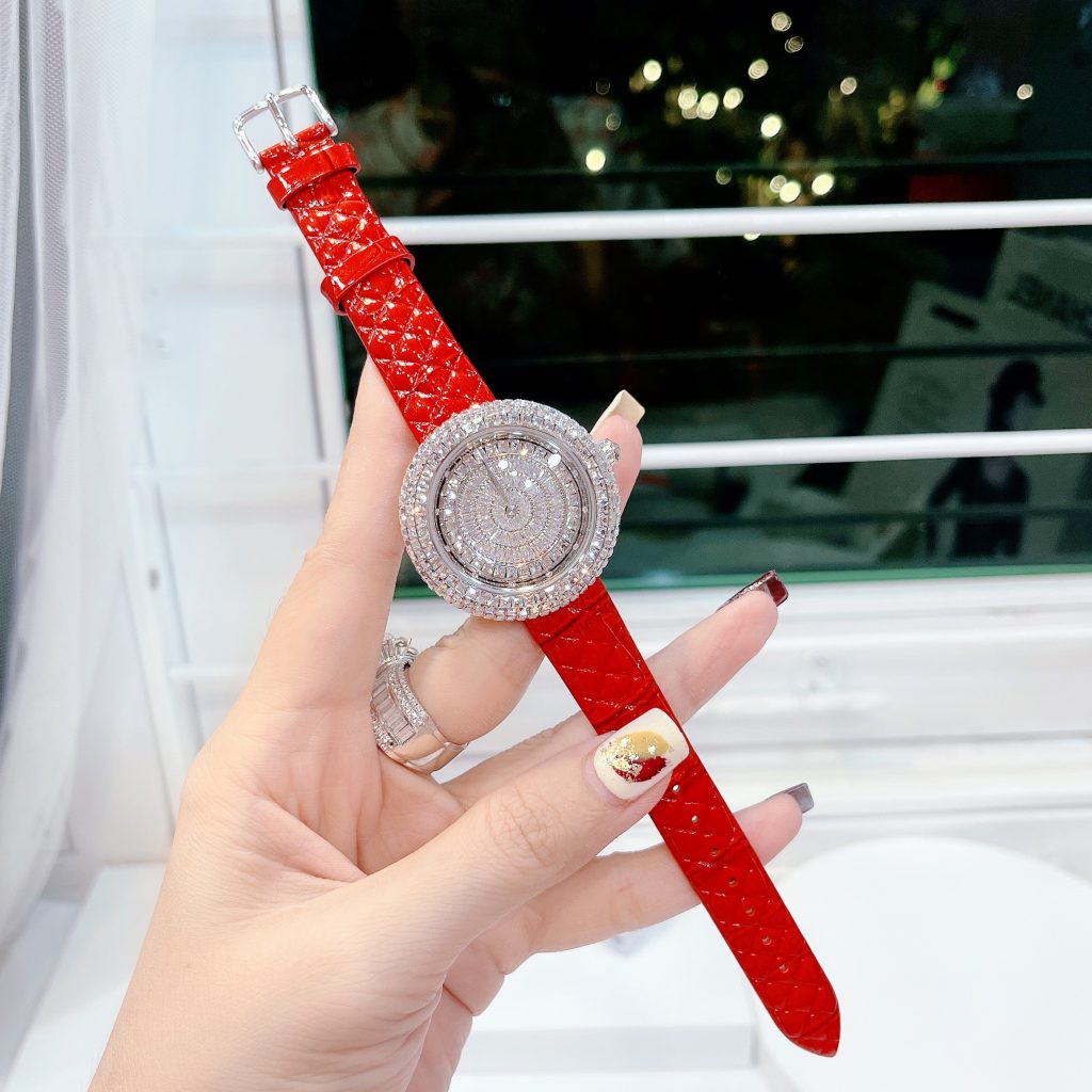 Đồng hồ Davena mặt tròn đính đá