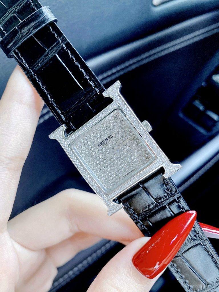 Đồng hồ Hermes đính đá