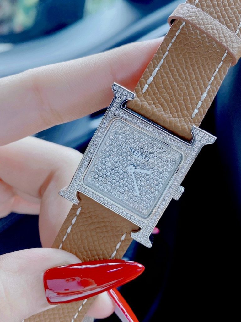 Đồng hồ Hermes nữ dây da màu nâu