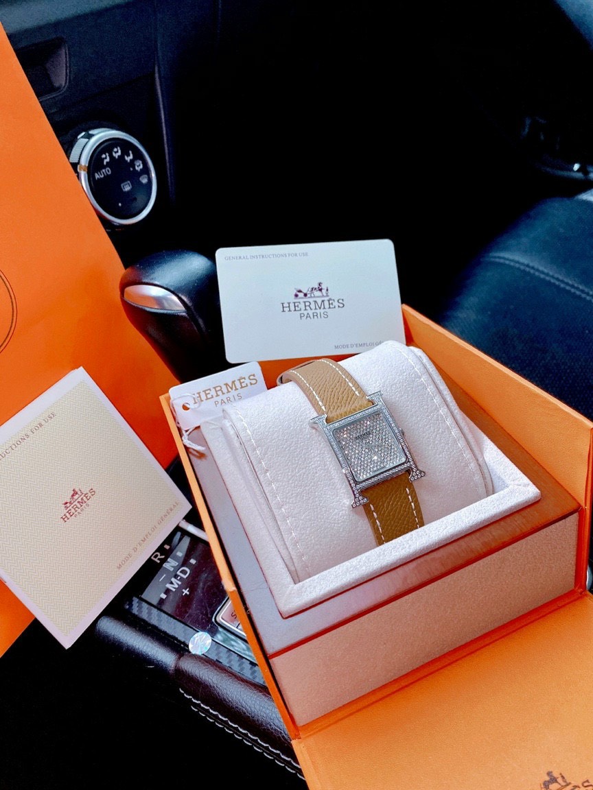 Đồng hồ Hermes nữ siêu cấp Đồng hồ Hermes nữ siêu cấp