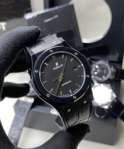 Đồng hồ Hublot Classic Fusion Ceramic Black