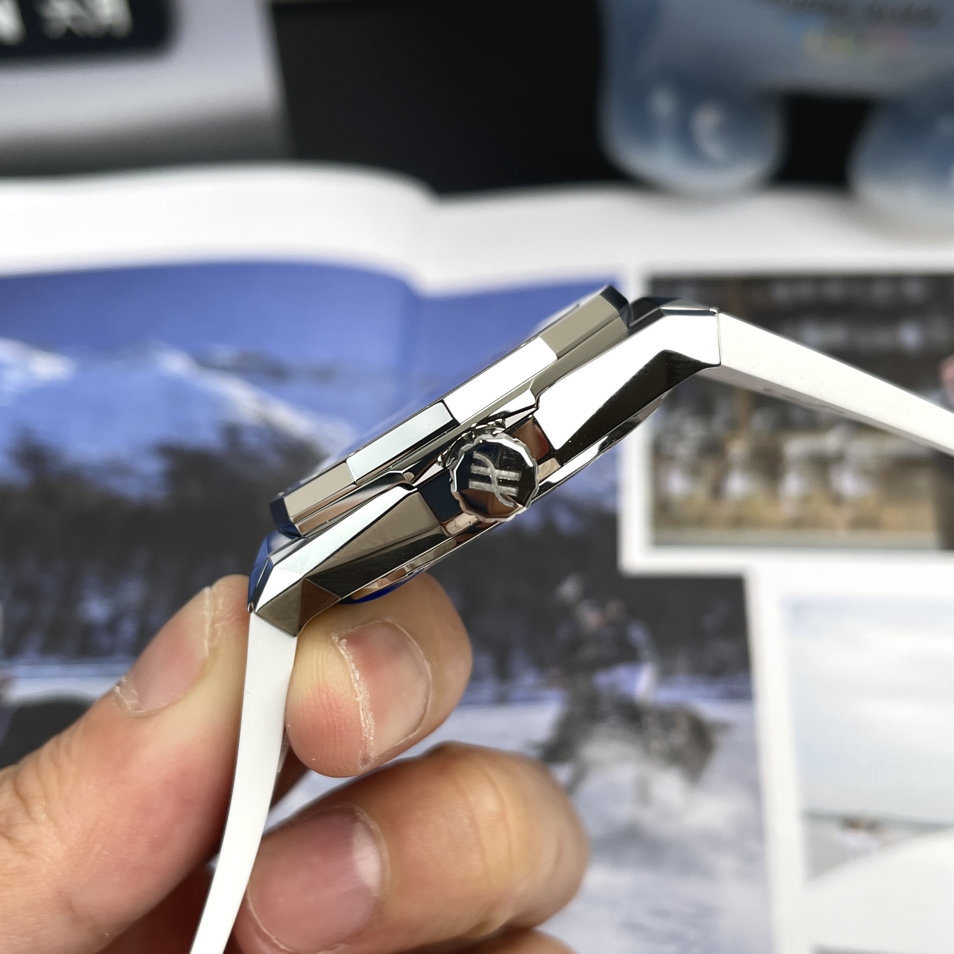 Đồng hồ Hublot Super Fake 11 Đồng hồ Hublot Super Fake 11