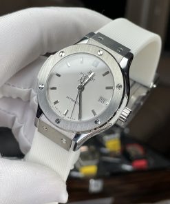 Đồng hồ Hublot nữ dây cao su màu trắng