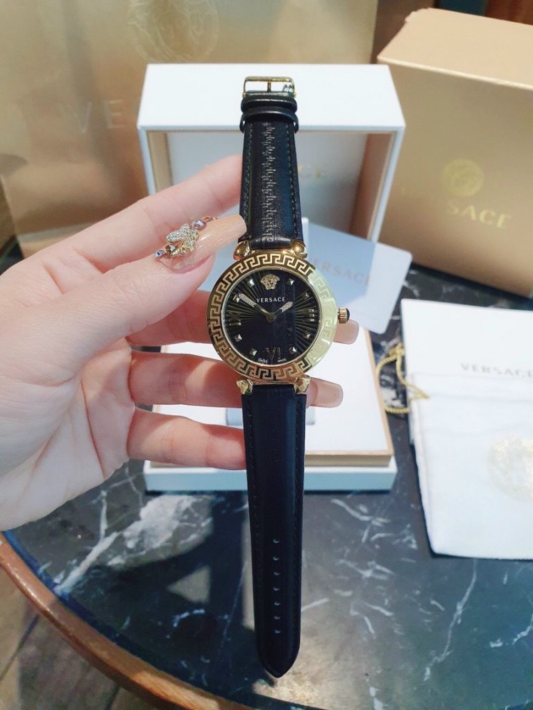 Đồng hồ Versace nữ dây da màu đen