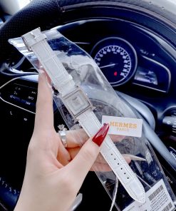 Đồng hồ nữ Hermes màu trắng