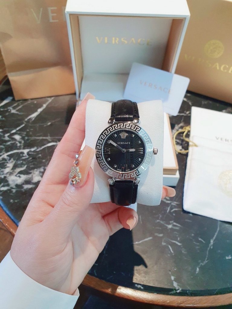 Đồng hồ nữ giá rẻ Versace