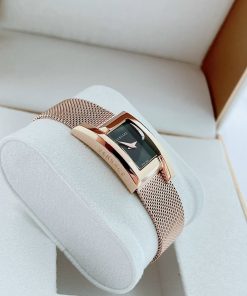 Đồng hồ nữ mặt chữ nhật Versace