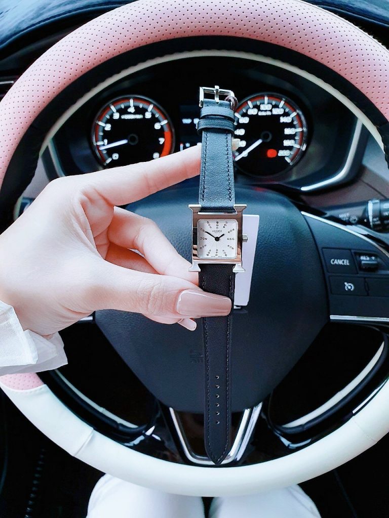 Đồng hồ Hermes nữ màu đen