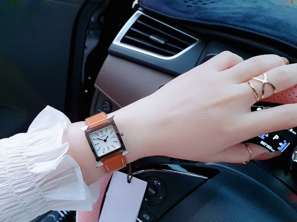 Đồng hồ Hermes nữ màu nâu