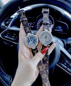 Đồng hồ Louis Vuitton nữ mặt đá xoay