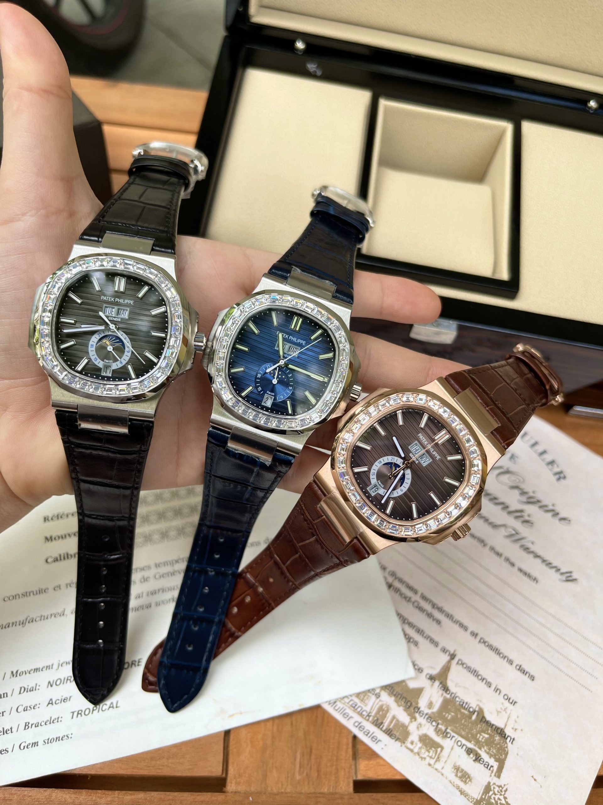 Đồng hồ Patek Philippe Nautilus 5726 Đồng hồ Patek Philippe Nautilus 5726