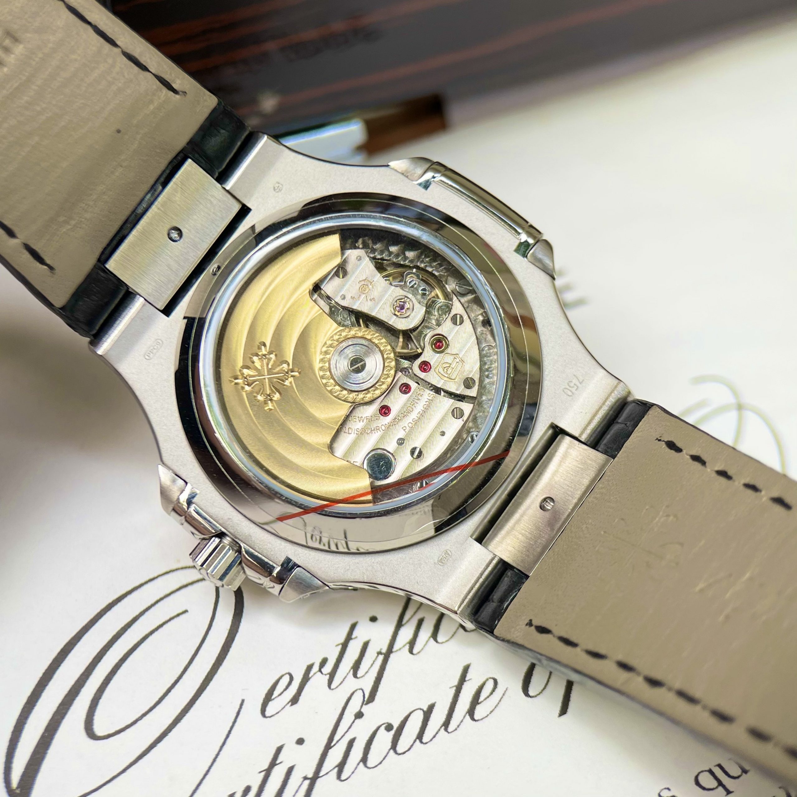 Đồng hồ Patek Philippe cơ lộ máy Đồng hồ Patek Philippe cơ lộ máy