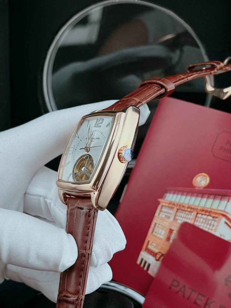 Đồng hồ Patek Philippe mặt chữ nhật