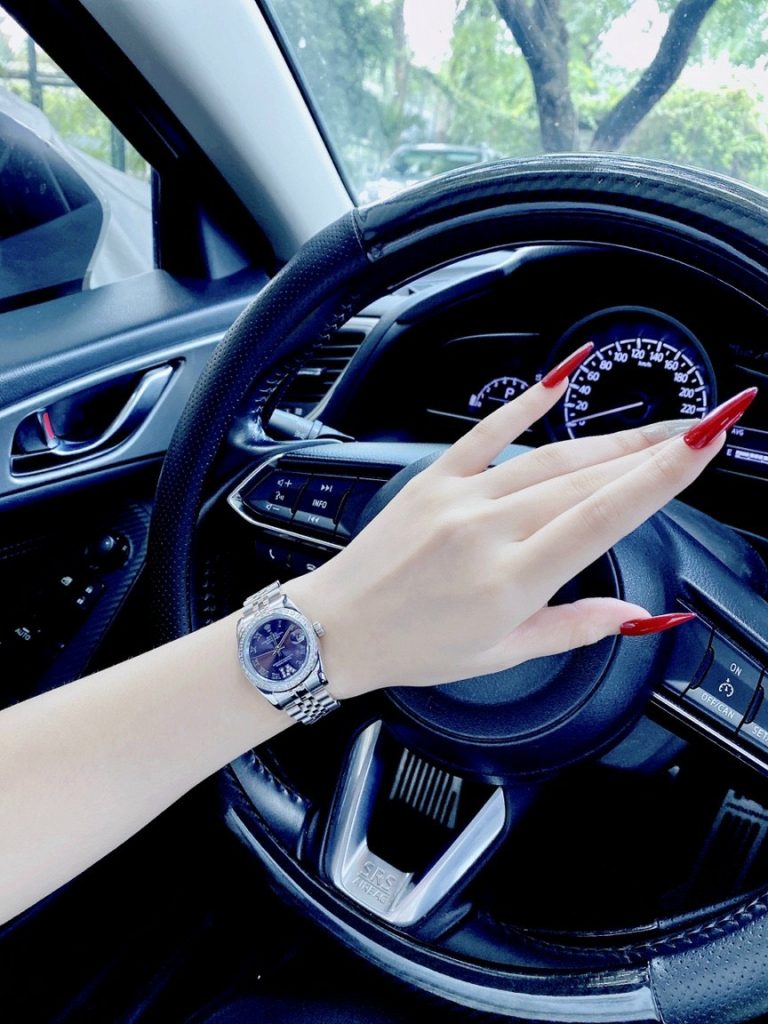 Đồng hồ Rolex nữ mặt tròn đính đá