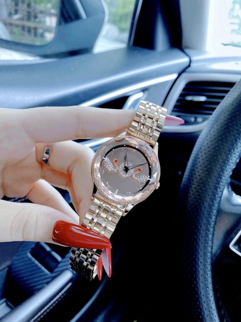 Đồng hồ Swarovski nữ mặt tròn