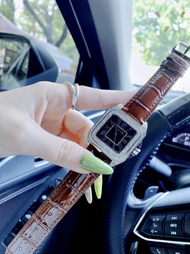Đồng hồ Cartier nữ dây da màu nâu