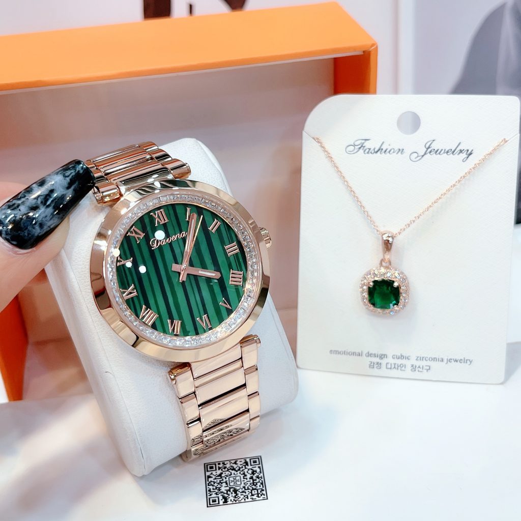 Đồng hồ Davena nữ mặt xanh ngọc lục bảo
