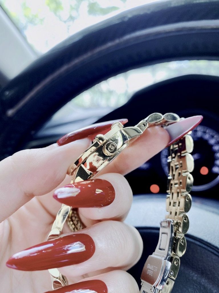 Đồng hồ Gucci nữ giá rẻ