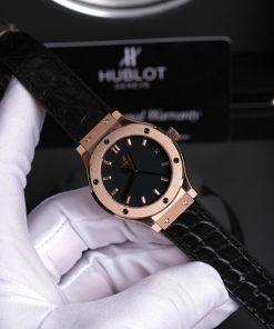 Đồng hồ Hublot Classic Fusion màu đen