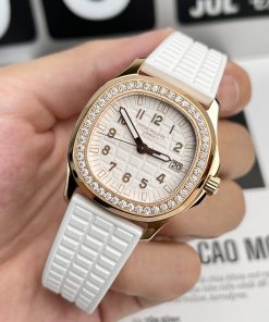 Đồng hồ Patek Philippe Aquanaut màu trắng