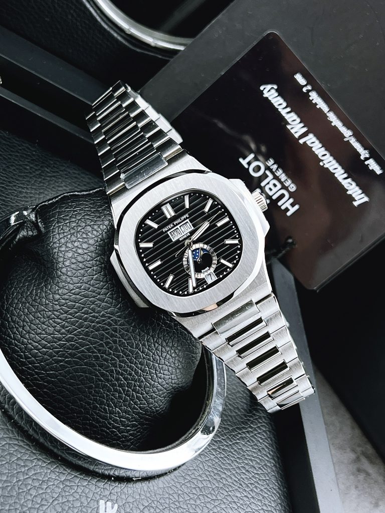 Đồng hồ Patek Philippe Nautilus