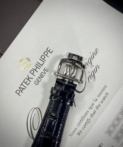 Đồng hồ Patek Philippe Nautilus 5724G nam dây da